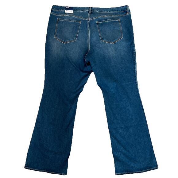 NWT Old Navy Kicker Boot-Cut Jeans Womens Plus Size 24 Med Wash Stretch Cowgirl - Picture 2 of 10